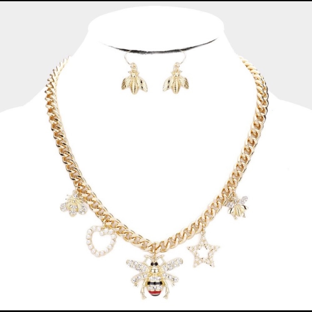 Bee 🐝 Charm Necklace.